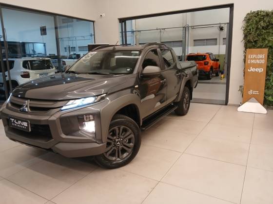 MITSUBISHI L200 TRITON 2.4 16V TURBO DIESEL SPORT GLS CD 4P 4X4 AUTOMÁTICO MITSUBISHI L200 TRITON 2.4 16V TURBO DIESEL SPORT GLS CD 4P 4X4 AUTOMÁTICO
